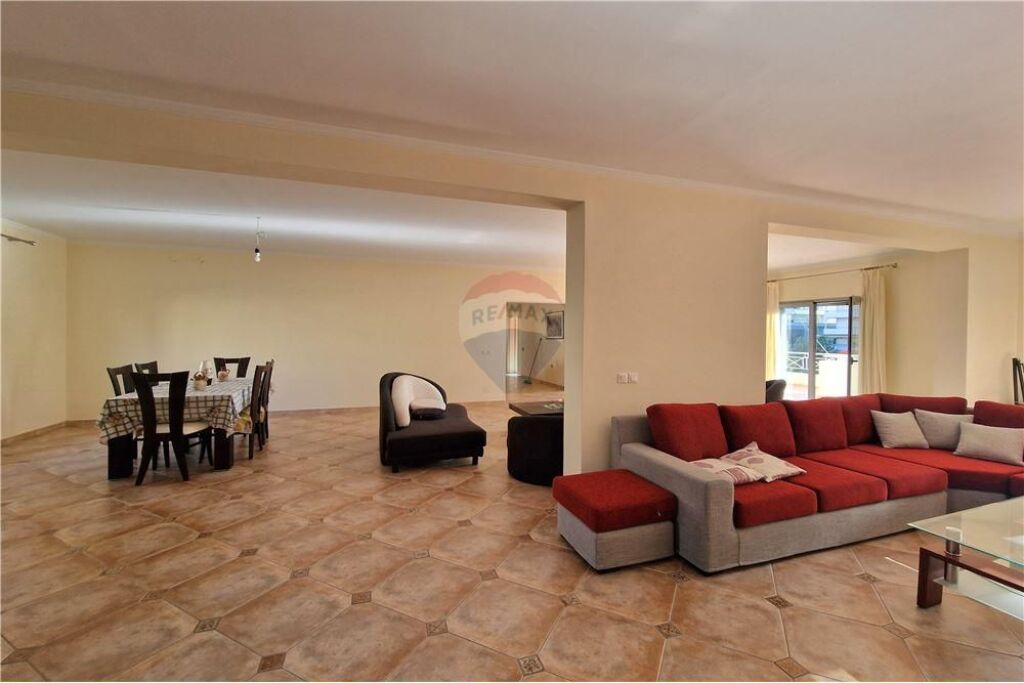 Okazion 950€/m2 Apartament ne shitje,Vlore