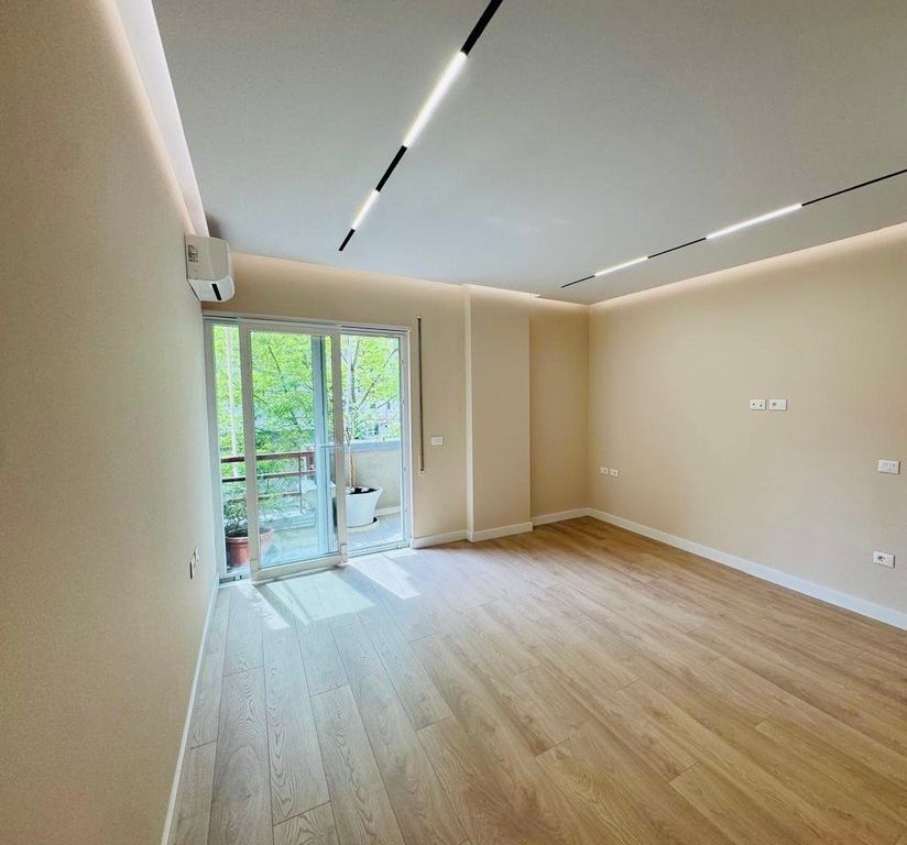 AMBJENT ELITAR ZYRASH PER QIRA!