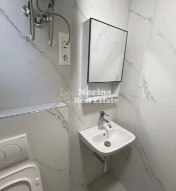 Qera | Apartament 1 + 1 | Shkolla e bashkuar 400 €/muaj