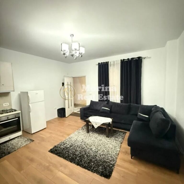 Rent | Private house 1 + 1 | Allias | 350 €/month