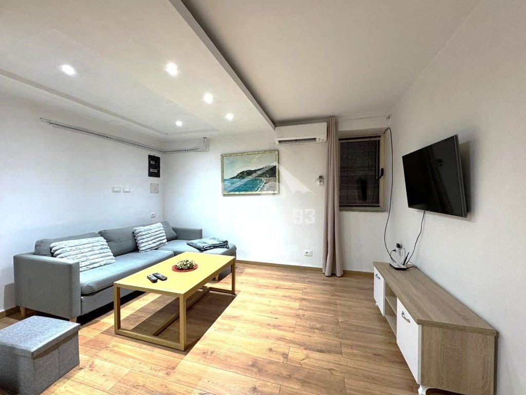 Jepet Me Qera Apartament 1+1