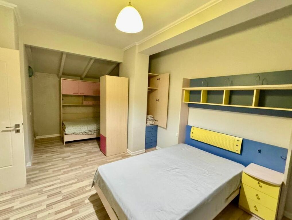 Apartament 2+1 me Parking tek Komuna e Parisit