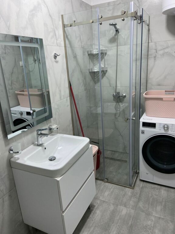 In affitto 1+1 al Kompleksi Magnet 60.000 Leke