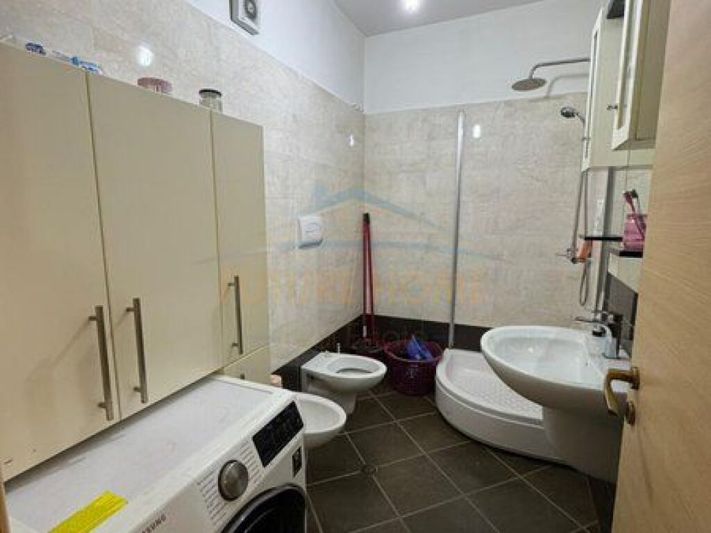 In vendita, Appartamento 2+1+2, Complesso Tower Bridge, Via Dibra.