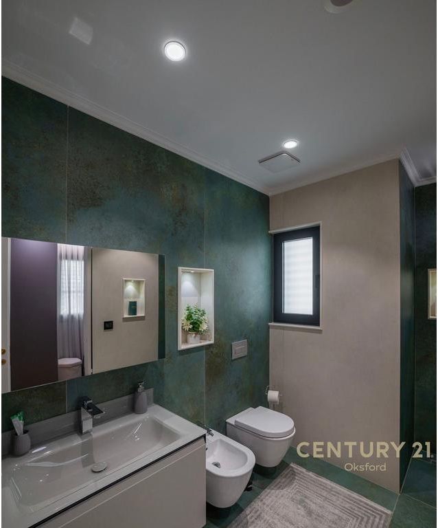 Ekskluzive! Vilë Luksoze Për Shitje në Plazhin Iliria Moderne me Spa, Rooftop dhe Pishinë – Investim Premium