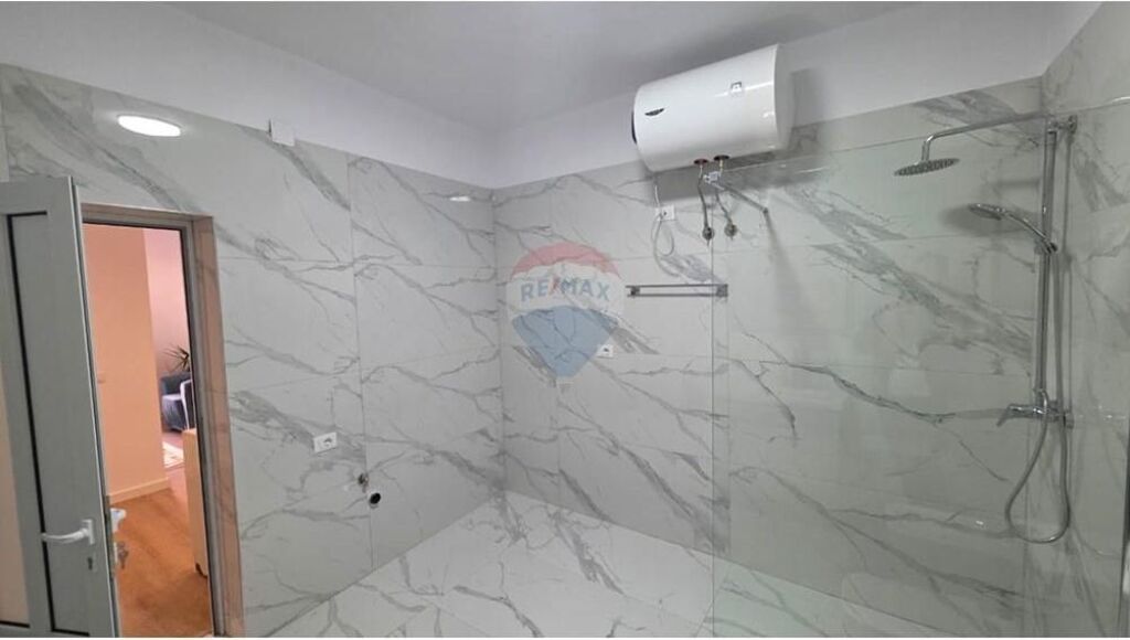 🏡 Apartament 1+1 me Qira – Rruga Lef Sallata, Vlorë