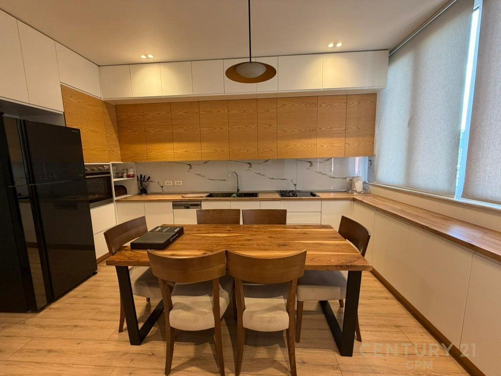 APPARTAMENTO 2+1 CON POSTO AUTO IN AFFITTO VICINO AL COMUNE DI PARIS!