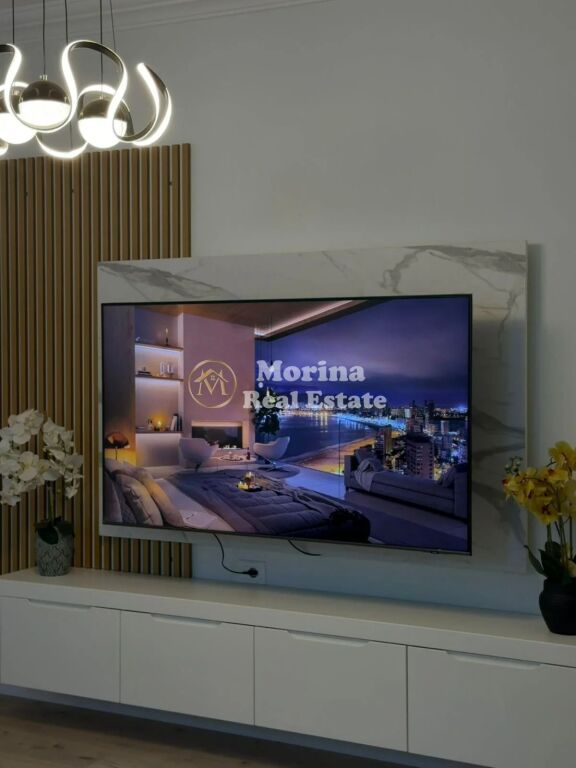 Qera | Shtëpi private 2 + 1 | Sauk | 600 €/muaj.