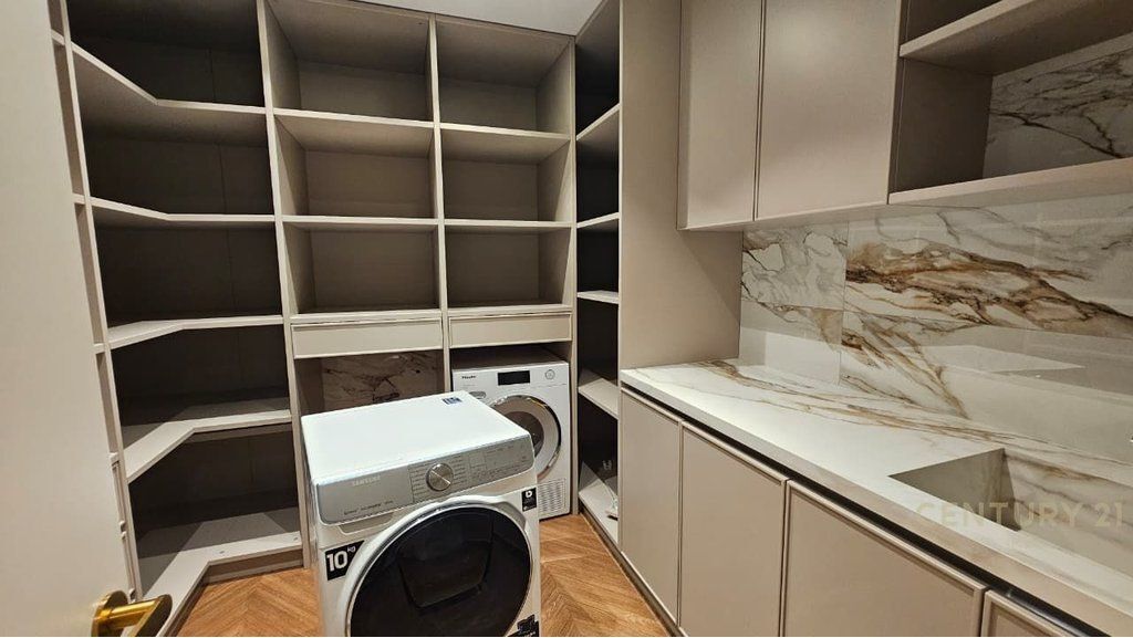 SUPER 4-STOREY VILLA FOR RENT AT LUMINOR RESIDENCE NEAR TEG!