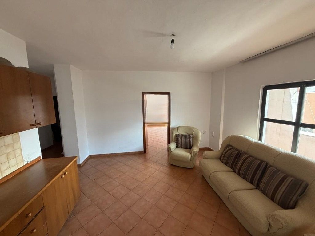 Apartament 1+1 në shitje – Rruga 5 Maji, pranë Concord Center - 129,000€