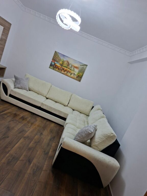 JEPET ME QIRA APARTAMENT 2+1 – ASTIR, KOMPLEKSI FRATARI, TIRANË