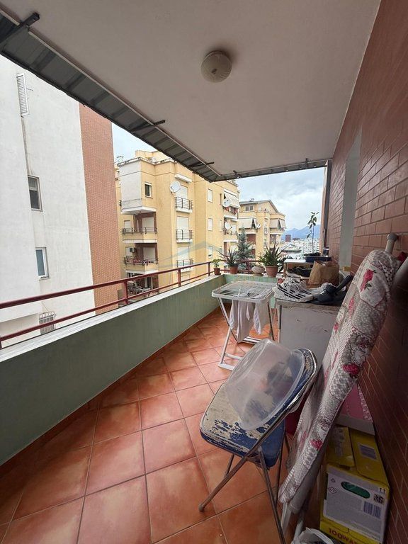 Shitet , Apartament 2+1, Kodra e Diellit , Tirane