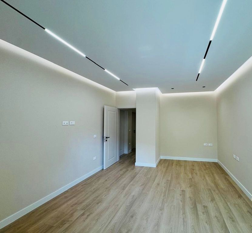 AMBJENT ELITAR ZYRASH PER QIRA!