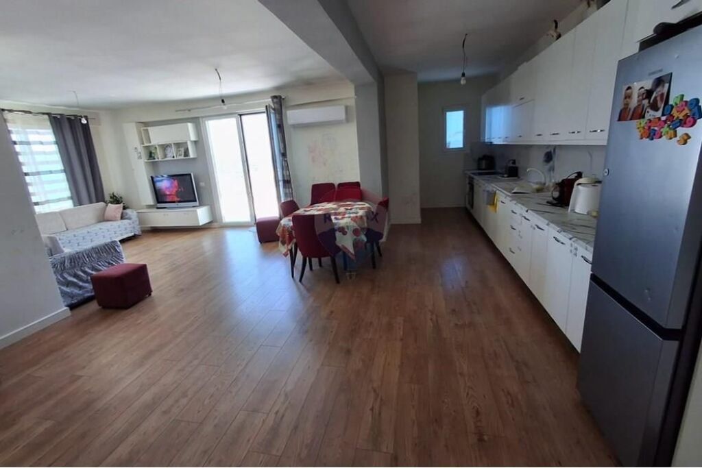 🏖️ Penthouse për Shitje – Plazhi i Vjetër, Vlorë