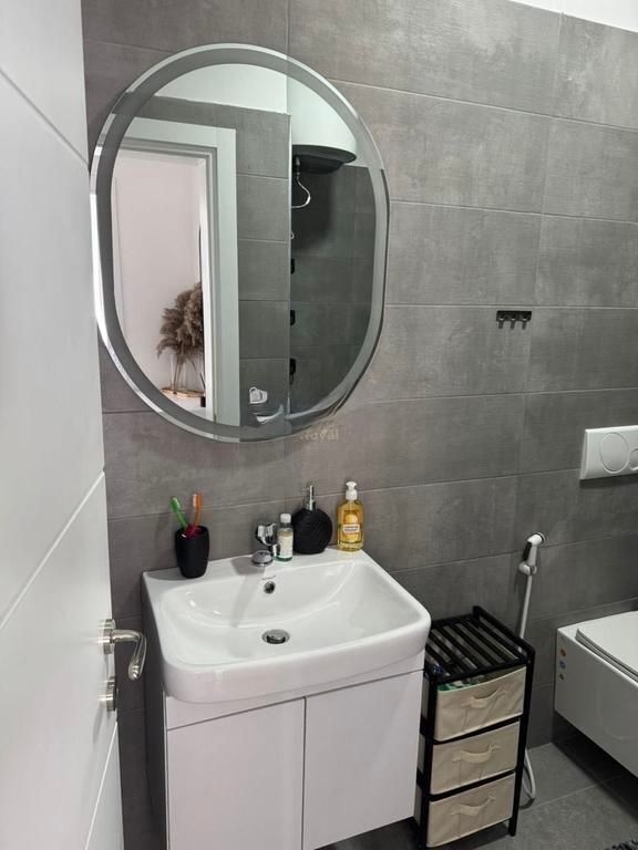 Shitet apartament 1+1 ne Shengjin te Rana e Hedhun!