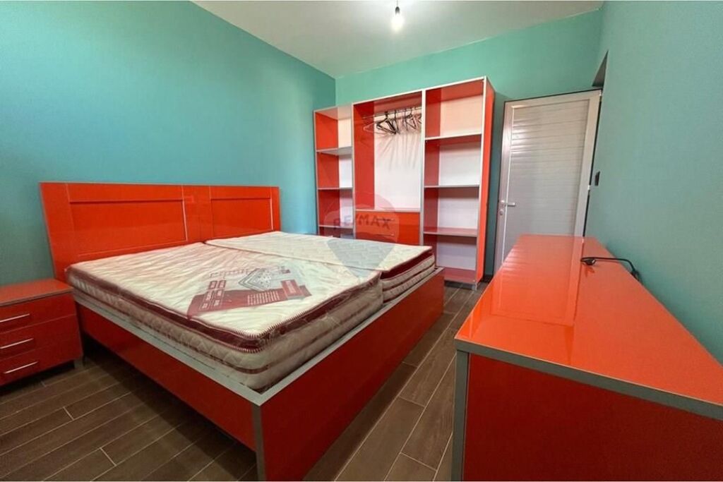 🏡 Apartament 1+1 me Qira – Rruga Reshat Osmani, Vlorë