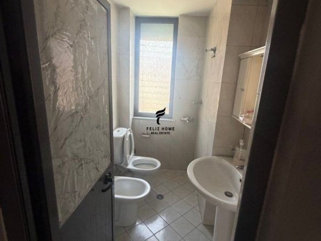 SHITET APARTAMENT 2+1 RRUGA BARDHYL 165.000 EURO FH-66874