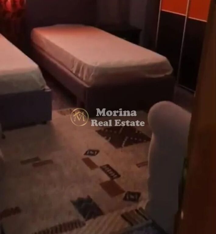 Qera | Shtëpi private 2 + 1 | Laprak | 400 €/muaj