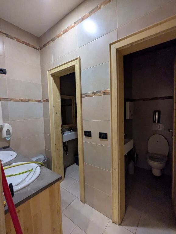 Service unit Don Bosko for rent 1000 leke Net / per month!