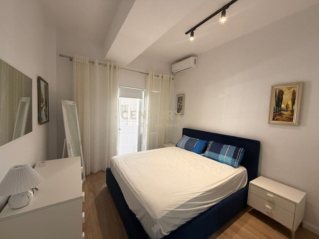 Jepet me Qira Apartament 1+1 prane Petroninit 600 € /Muaj