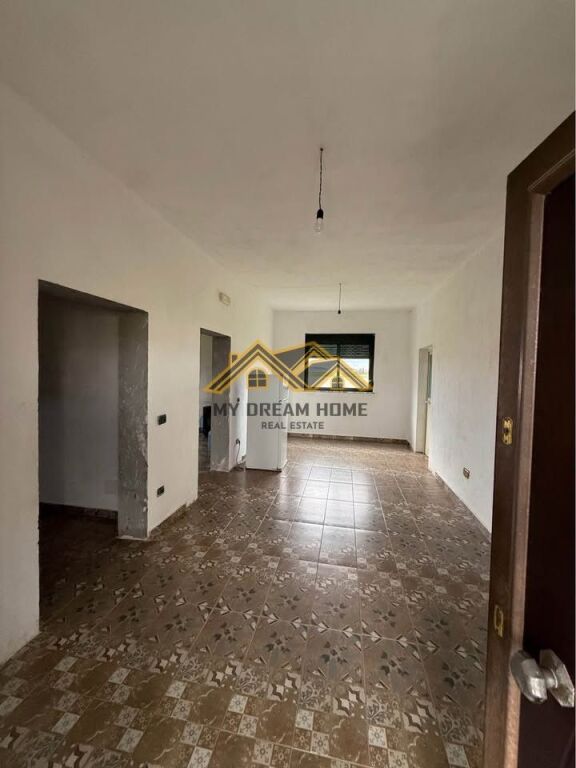 Okazion! Shitet vile 2-kateshe ne Bisht-Kamez!