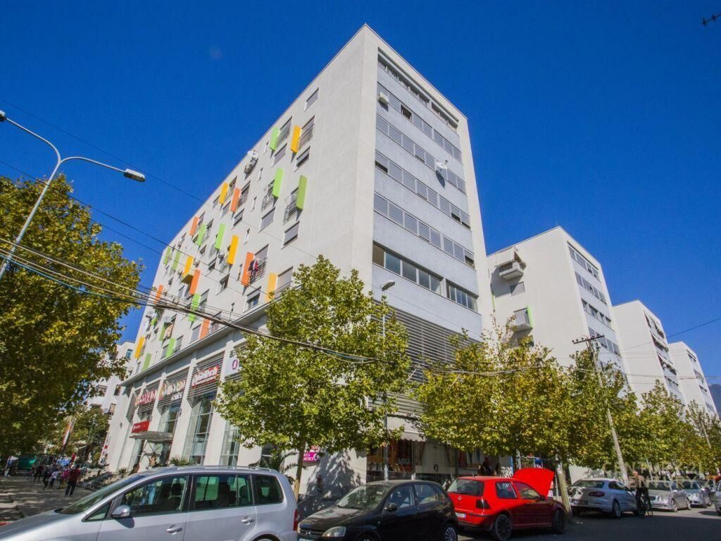 Apartament 1+1 në shitje  Rruga 5 Maji !