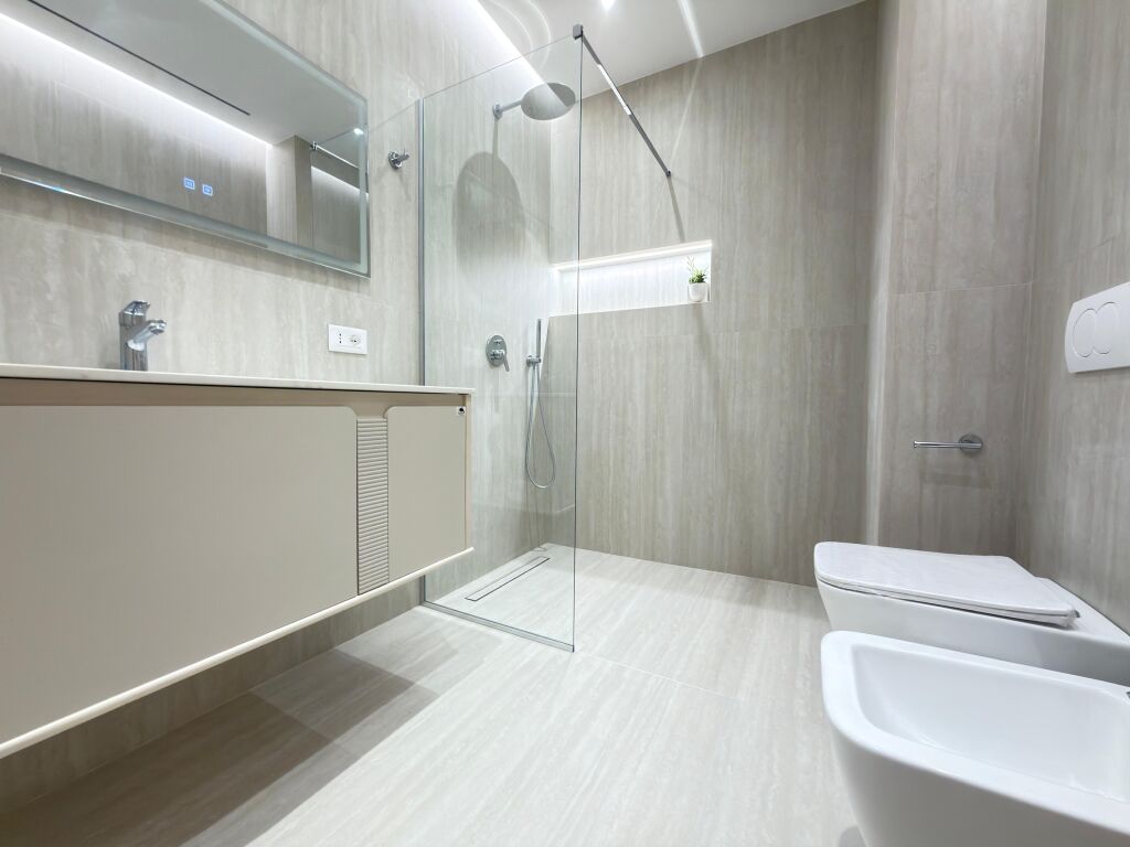 🏢 Ambjent per zyra me qira – pranë Stadiumit Air Albania