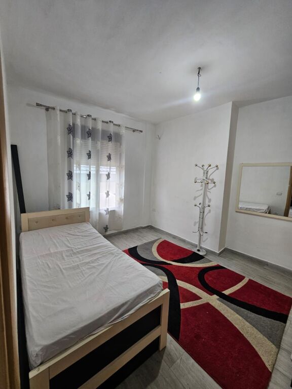 AFFITTASI APPARTAMENTO 2+1 + VERANDA VICINO AL GIARDINO IVINA