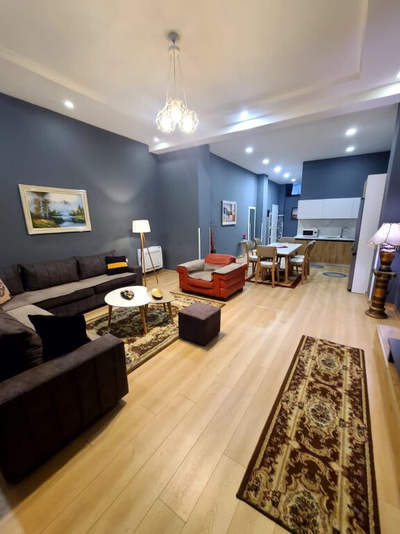 🏢Liqeni i Thate,Rruga Peti jepet me qera apartament 1+1,i mobiluar.600Euro    