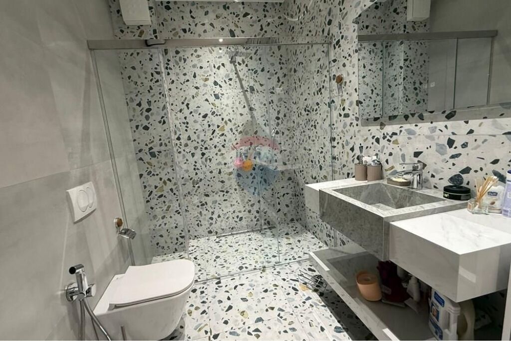 APARTAMENT 1 + 1 LIQENI I THATË