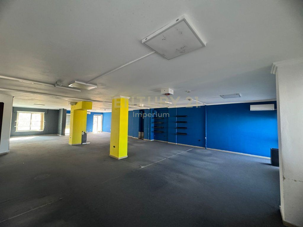 Ambient Open Space 585 m² për Qira – Globe