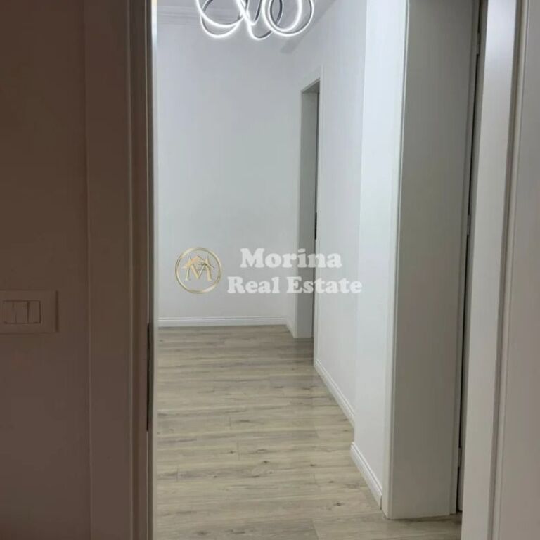 Qera | Shtëpi private 2 + 1 | Sauk | 600 €/muaj.
