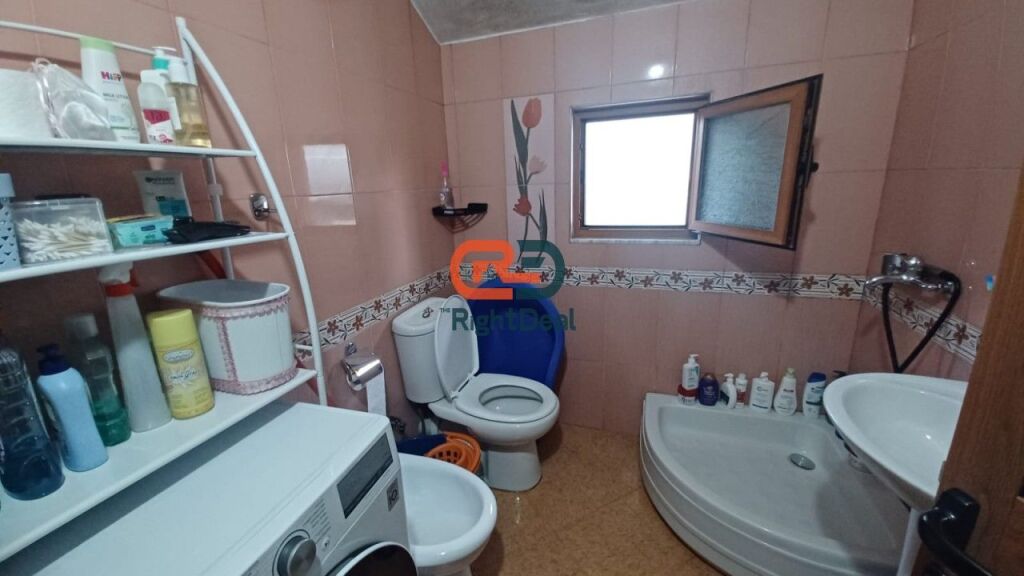 Ne Allias Shitet Vile 3-Kateshe Totalisht E Investuar Gati Per Banim!!