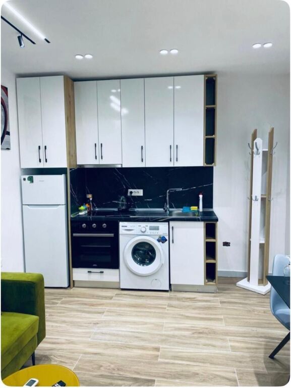 Apartment for rent 1+1 Commune of Paris, opposite Primo Bar. 