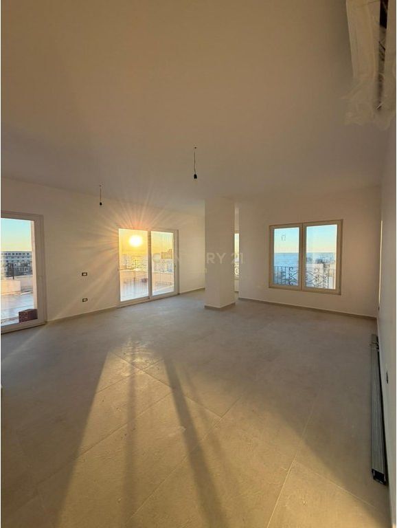 PAPAFINGO WITH SEA VIEW FOR SALE, QERRET !!