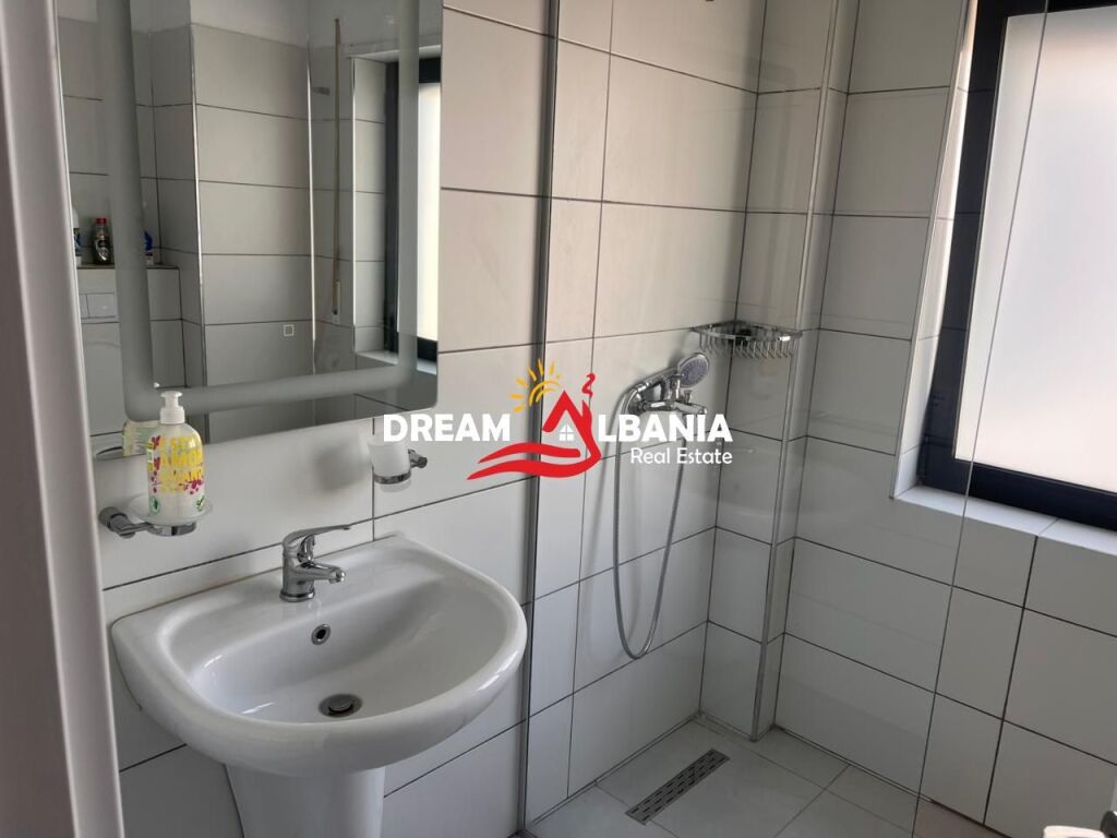 Jepet me qera apartament 2+1+parking i perfshire tek Residenca Kodra e Diellit prane British School (ID 42215516)
