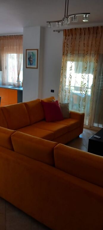 Jepet  me qera apartament  1+1 Golem. PERBALLE  hotel Hepidan