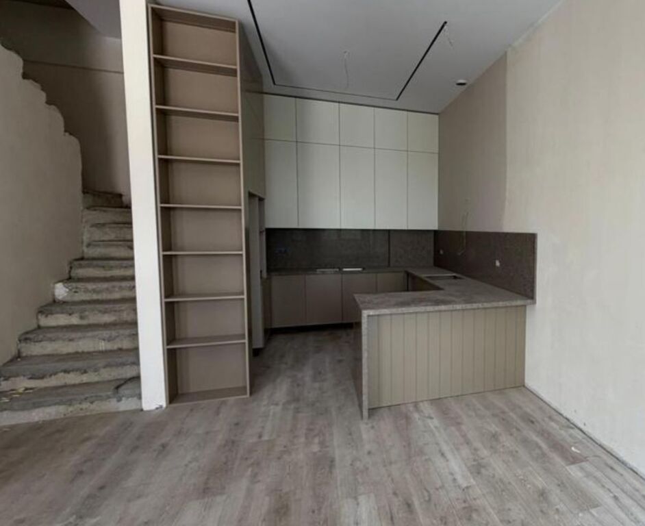 SHESIM DUPLEX 3+1+2+VERANDE