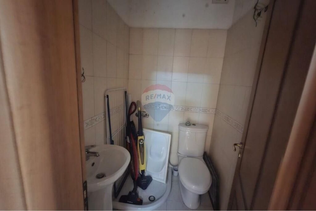 🏡 Apartment 2+1 for Rent – Lungomare, Vlorë