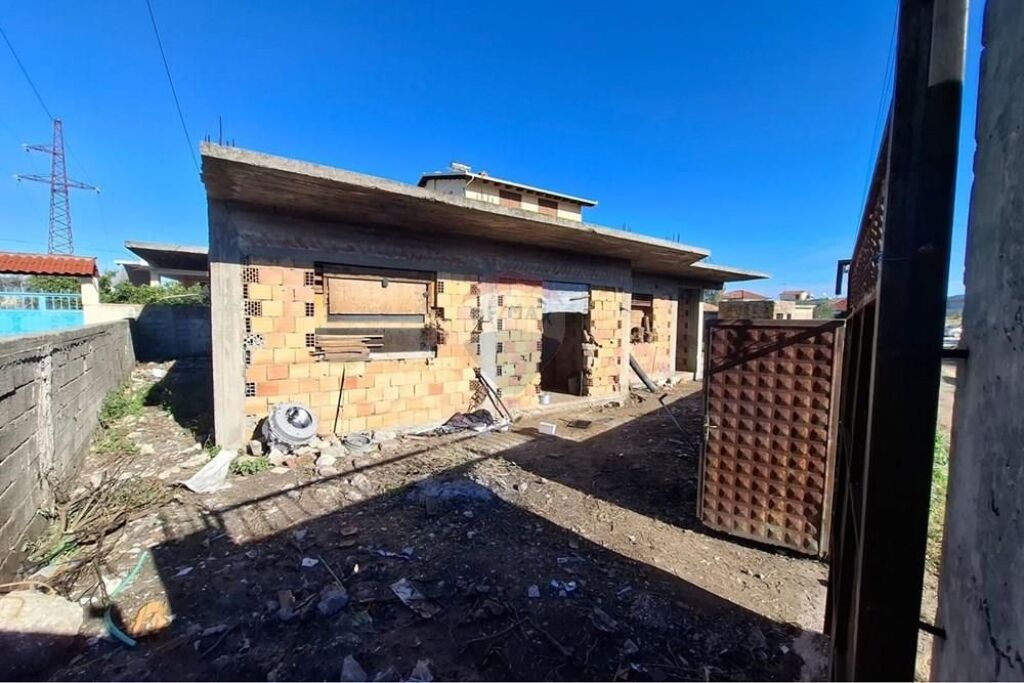 🏡 Shtëpi Private 2+1 në Shitje – 95,000 € | Mundësia për ta bërë sipas stilit tënd