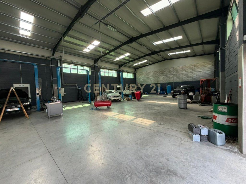 VORE, WAREHOUSE FOR RENT