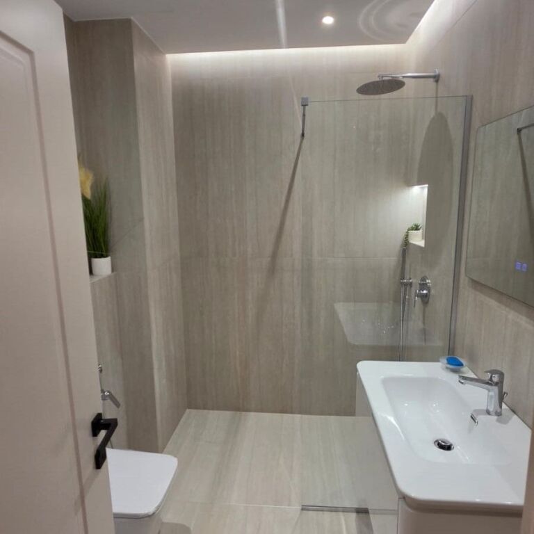 🏢✨ Jepet me Qira Ambient Biznesi – përballë COIN / RTSH ✨🏢