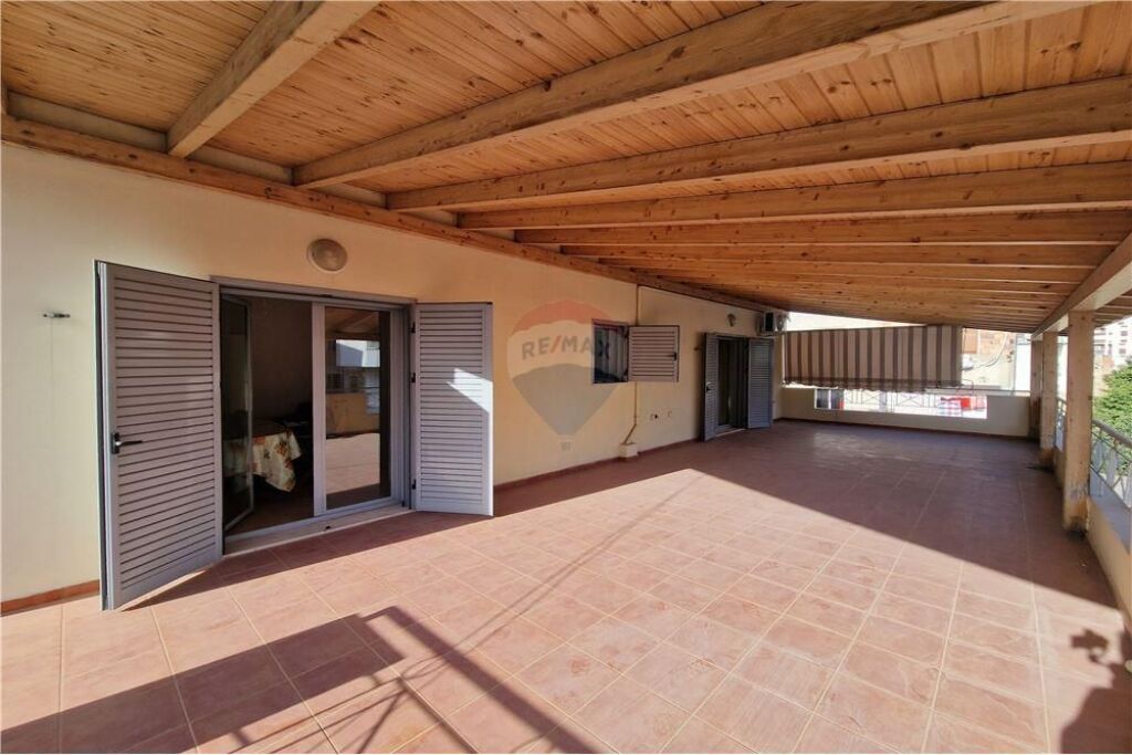 Okazion 950€/m2 Apartament ne shitje,Vlore