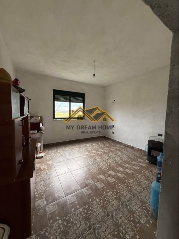 Okazion! Shitet vile 2-kateshe ne Bisht-Kamez!