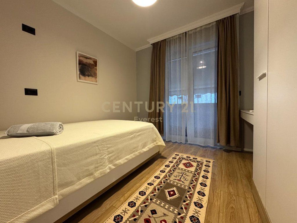 DURRËS ROAD – 2+1 APARTMENT FOR RENT NEAR HOTEL COLOSSEO!