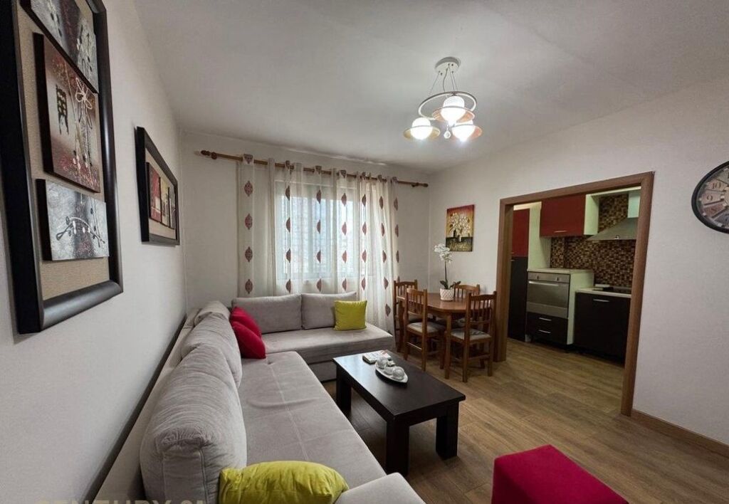 APARTAMENT 2+1 PER SHITJE, PRANE SPITALEVE!