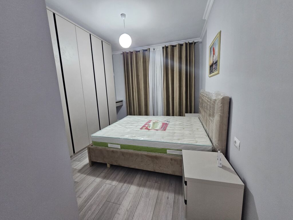 Univers city Jepet me qera apartament 2+1+2
