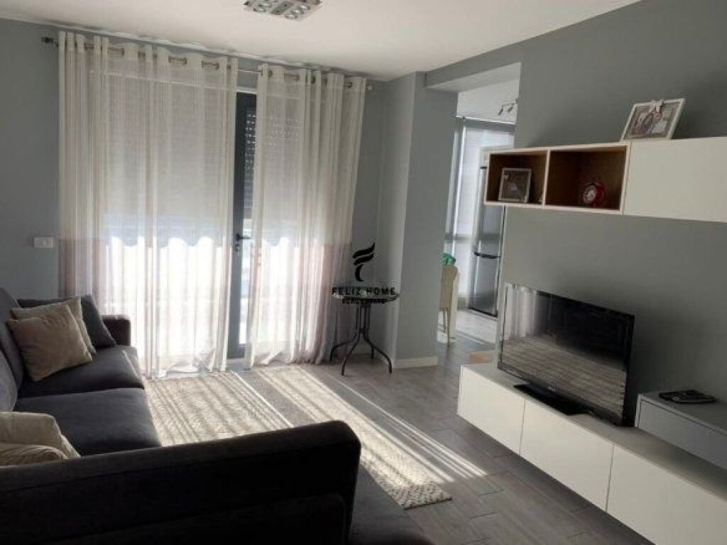 APARTAMENT ME QERA 2+1 FUSHA E AVIACIONIT 62.000 LEKE FH-66778