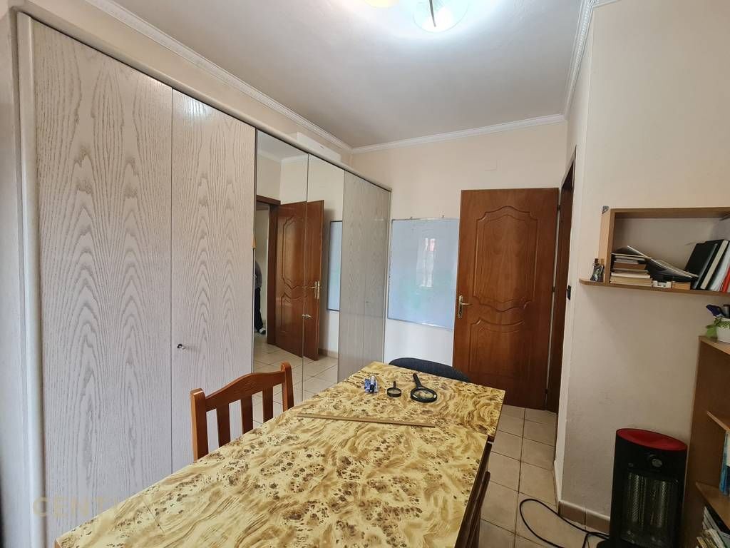 OFFRO CASA PRIVATA SU DUE PIANI IN AFFITTO - KOMBINAT! 800 € /Mese