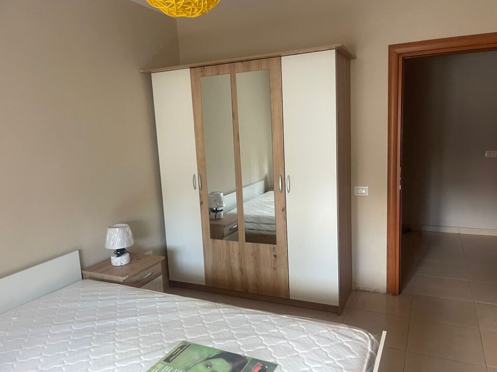 🏢Brryli, vicino a Bar Votra, affittasi appartamento 1+1, arredato 45,000Leke   